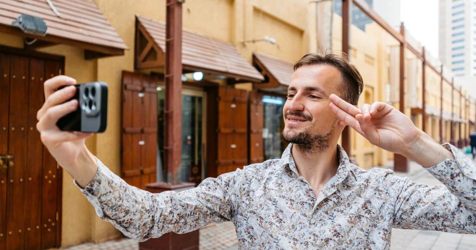 Kuveyt için Bir Gezginin Rehberi. Kulelerden Kıyılara