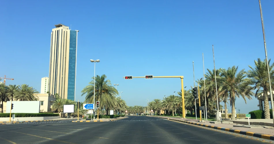 Kuveyt için Bir Gezginin Rehberi. Kulelerden Kıyılara