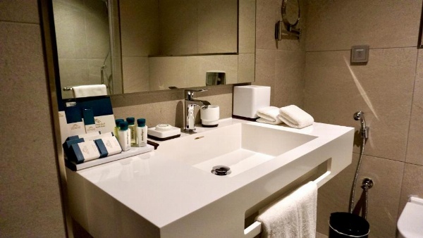 Al Kout Beach Hotel image 12