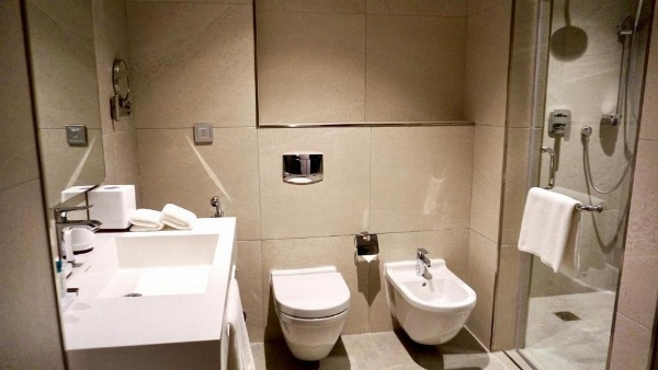 Al Kout Beach Hotel image 40