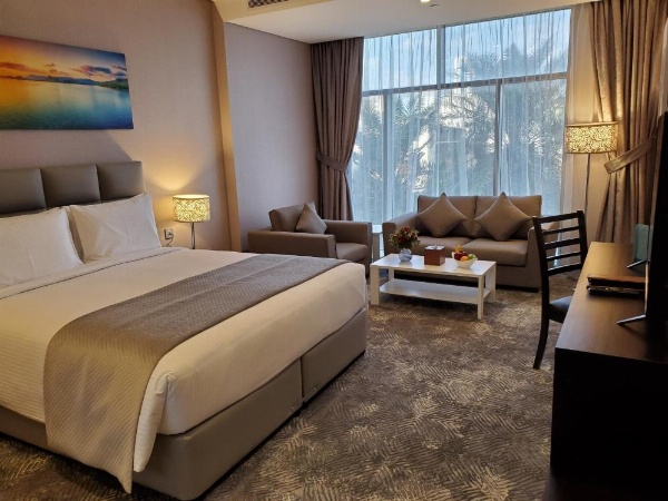 Al Kout Beach Hotel image 42